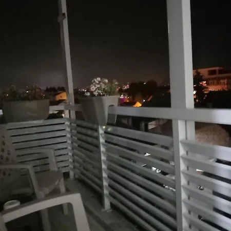 Am Διαμέρισμα *